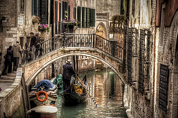 Venice, canal, architecture, graphy, italy, beautiful, people, buildings, boats, water HD wallpaper