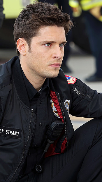 9-1-1: Lone Star, TV series HD phone wallpaper