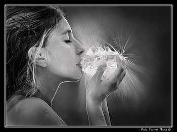 MAGIC, emotional, graphy, art, bw, beauty, woman, wish, light, sensitive HD wallpaper
