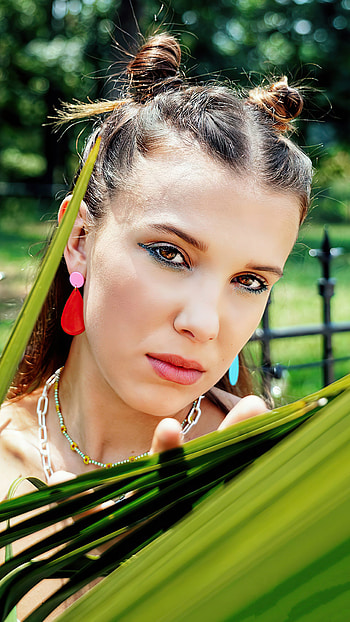 Millie Bobby Brown Glamour UK hoot, Sony Xperia HD phone wallpaper
