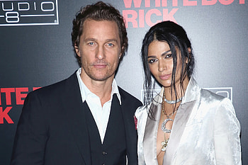 Matthew McConaughey, Camila Alves, Dance floor fun, Social event HD wallpaper