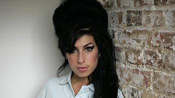 Amy Winehouse, , Stunning background, Captivating HD wallpaper