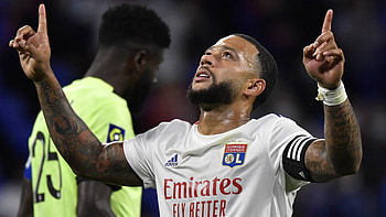 Memphis Depay, Hat-trick performance, Lyon season opener, Remarkable skills HD wallpaper