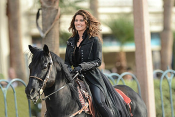 Cowgirl~Shania Twain, horse, cowgirl, Shania Twain, songwriter, singer HD wallpaper