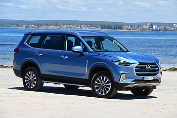 Maxus Automotive, Auto class launches, New Maxus vehicles, Qatar events HD wallpaper