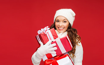 Merry Christmas!, glove, white, model, craciun, girl, gift, christmas, red, santa, hat HD wallpaper