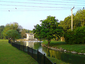 Park in Lahore, lahore, nature, flowers, park HD wallpaper