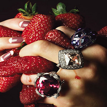 strawberry, treasure, ring, juice, red, squize, hand HD wallpaper