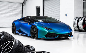 Blue, Lamborghini Huracan, showroom HD wallpaper