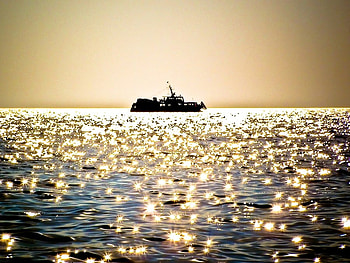 When the sun is playing on water, horizon, retrieval, stars, endless, beauty, quiet, playing, life, moment, nature, sky, peace, water, sun HD wallpaper