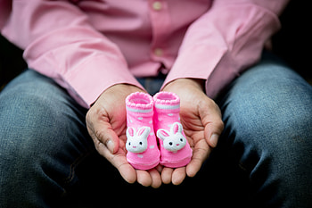 Miscellanea, Miscellaneous, Child, Waiting, Expectation, Socks, Father HD wallpaper