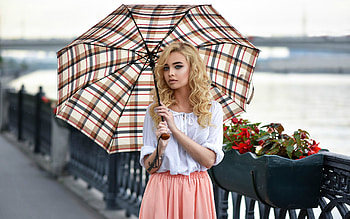 Blonde Model with Umbrella, umbrella, model, dress, blonde HD wallpaper