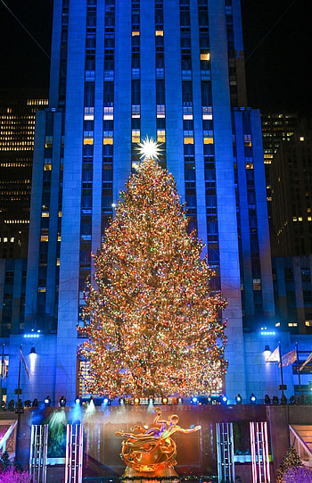 Rockefeller Center, Christmas tree, Annual tradition, Holiday season HD phone wallpaper