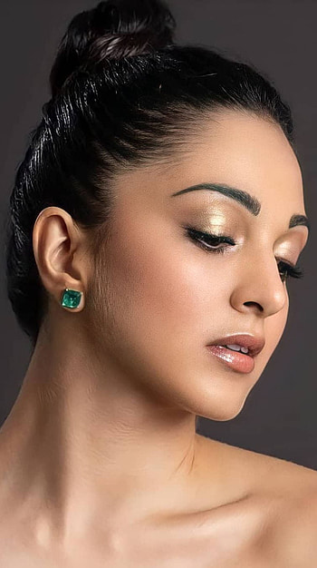 Kiara Advani, telugu actress, sexy gorgeous HD phone wallpaper