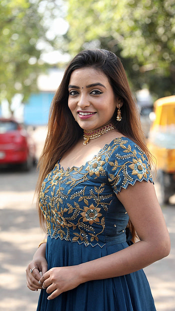 Aashi roy, telugu actress, cute HD phone wallpaper