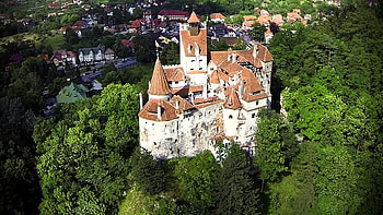 Bran Castle HD wallpaper