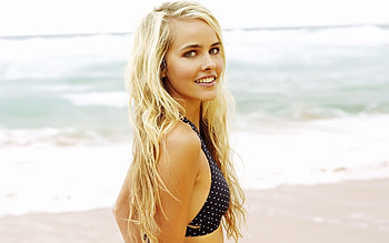 Isabel Lucas, Australian actress, Stunning beauty, Celeb icon HD wallpaper