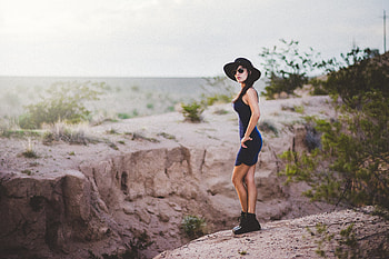 Girl Outdoor , girls, model, hat, sunglasses HD wallpaper