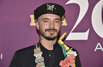 J. Balvin Music, Coronavirus recovery, AP News HD wallpaper