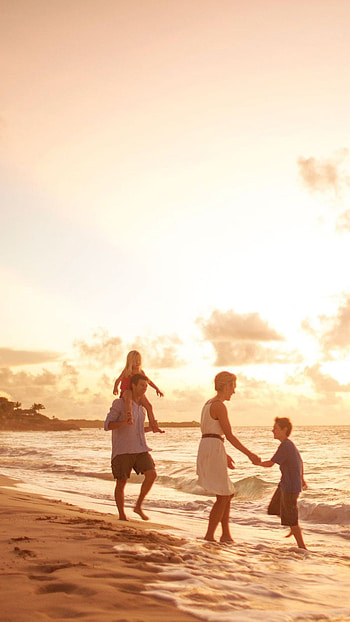Mom And Baby, Beach, family HD phone wallpaper