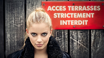 blonde, makeup, sign, smile, red HD wallpaper