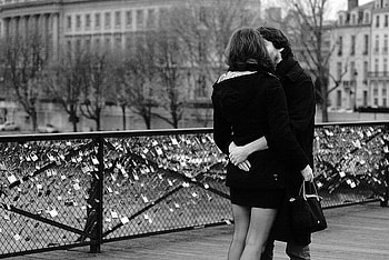 Winter love, kiss, romance, passion, love HD wallpaper