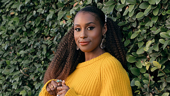Issa Rae, Encourage black owned businesses HD wallpaper
