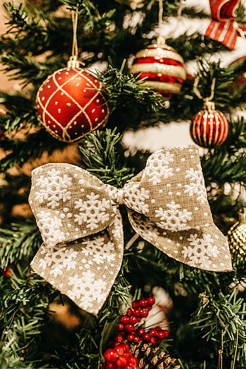 Holidays, New Year, Decorations, Bow, Christmas Tree, Balls HD phone wallpaper