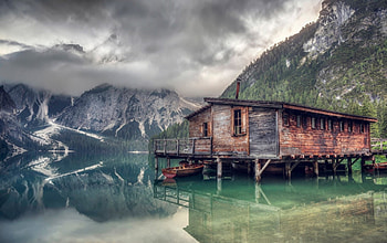 cabin on lake braies in south tyrol r, stilts, clouds, r, mountains, lake, cabin HD wallpaper