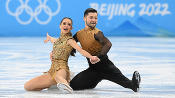 Lilah Fear and Lewis Gibson, Ice Dancing HD wallpaper