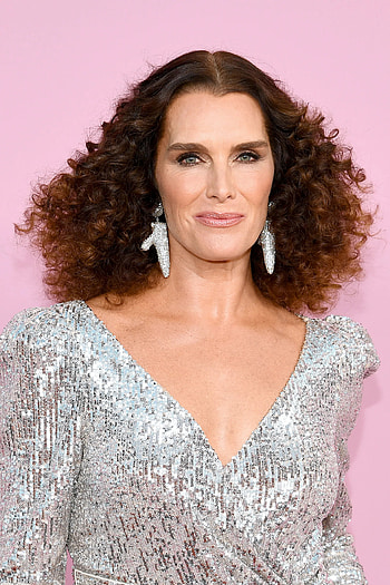 Brooke Shields movies, celebrity status, iconic figure, renowned HD phone wallpaper