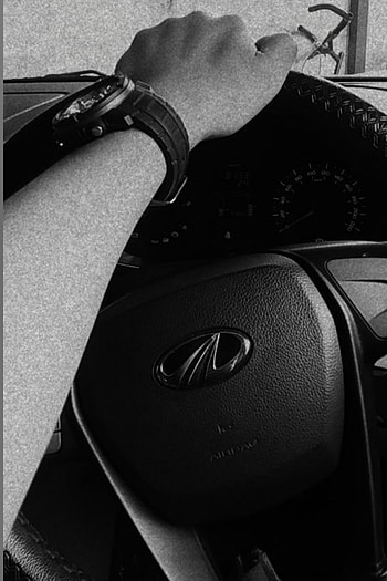 XUV3OO, xuv700, thar, mahindra, xuv300 HD phone wallpaper