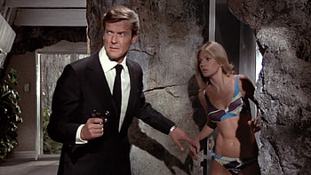 The Man With The Golden Gun, james, golden, gun, man, bond HD wallpaper
