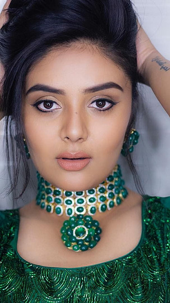 Sreemukhi, telugu actress, model, sexy gorgeous HD phone wallpaper
