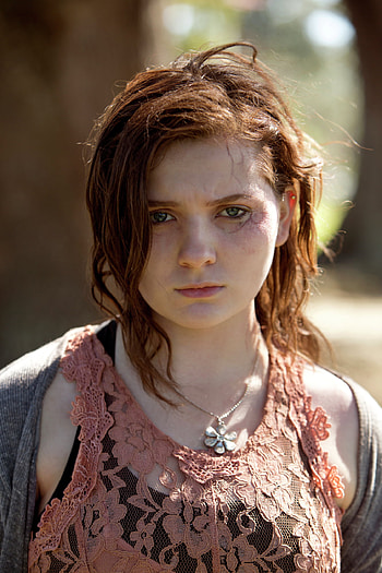 Maggie 2015 movie, Schwarzenegger & Zombie, Filmbook HD phone wallpaper