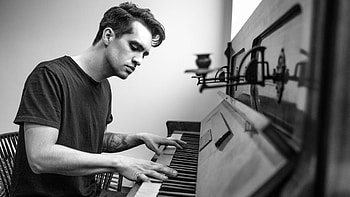 Panic! at the Disco, Piano performance, Musical talent, Artistic vibes HD wallpaper