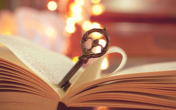 Lights, Macro, Miscellanea, Miscellaneous, Metal, Book, Key, Pages, Page HD wallpaper