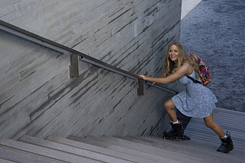 Casual Joyful Climb - No Hard Feelings, movie, No Hard Feelings HD wallpaper