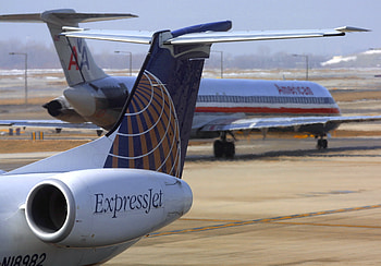 ExpressJet Airlines, Flight attendant, Religious discrimination, Fortune HD wallpaper