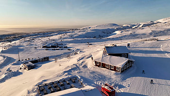 Skiing in village, Active winter lifestyle, stock video, Outdoor enjoyment HD wallpaper