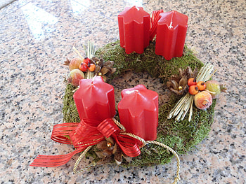 ๑๑ Merry Christmas !๑๑, winter, merry christmas, ribbons, arrangement, creative, centerpiece, love, red, nature, candles, forever, bow, wreath HD wallpaper