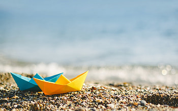 paper boats, travel concepts, summer travel, beach, waves, sea, cruise concepts HD wallpaper