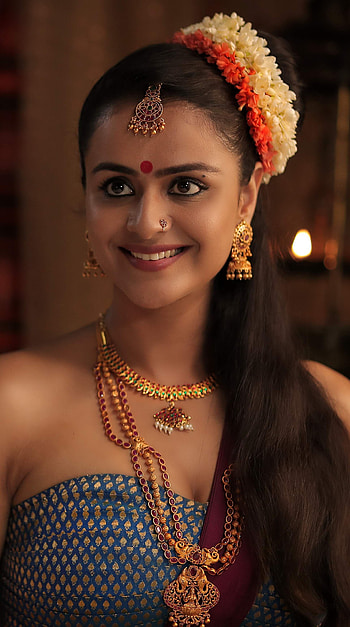 Prachi tehlan, multilingual actress, malayalam movie, marmagam HD phone wallpaper