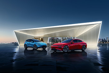 P7 vs G3, XPeng P7 Sedan HD wallpaper