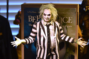 Beetlejuice movie, Comedy fantasy film, Dark movie, Winona Ryder HD wallpaper