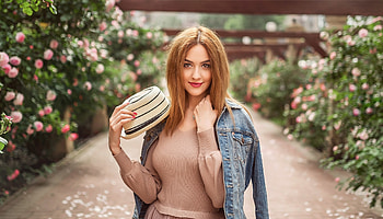 Woman with hat, jeans shirt, beautiful, smile HD wallpaper