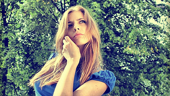 beauty, outdoor, look, tshirt HD wallpaper