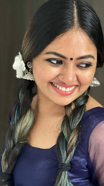 Shalin zoya, mallu actress, model, cute, gorgeous HD phone wallpaper