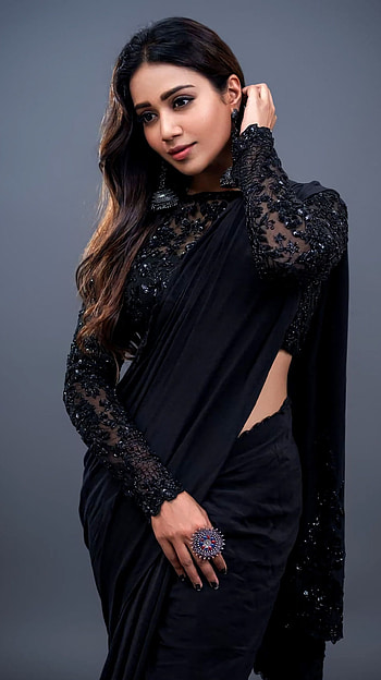 Nivetha pethuraj, , tamil actress, saree beauty HD phone wallpaper