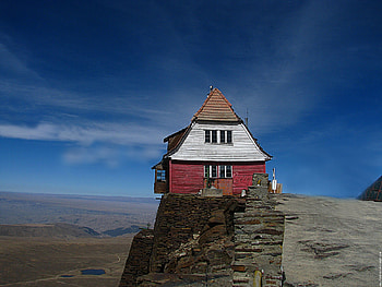 On the Edge, landscape, chacaltaya, house, edge HD wallpaper